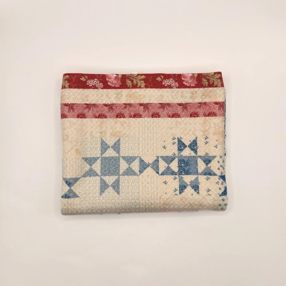 Microfiber “Sparklers” Kitchen Towels by Laundry Basket (set of two) - Picture 5 of 9